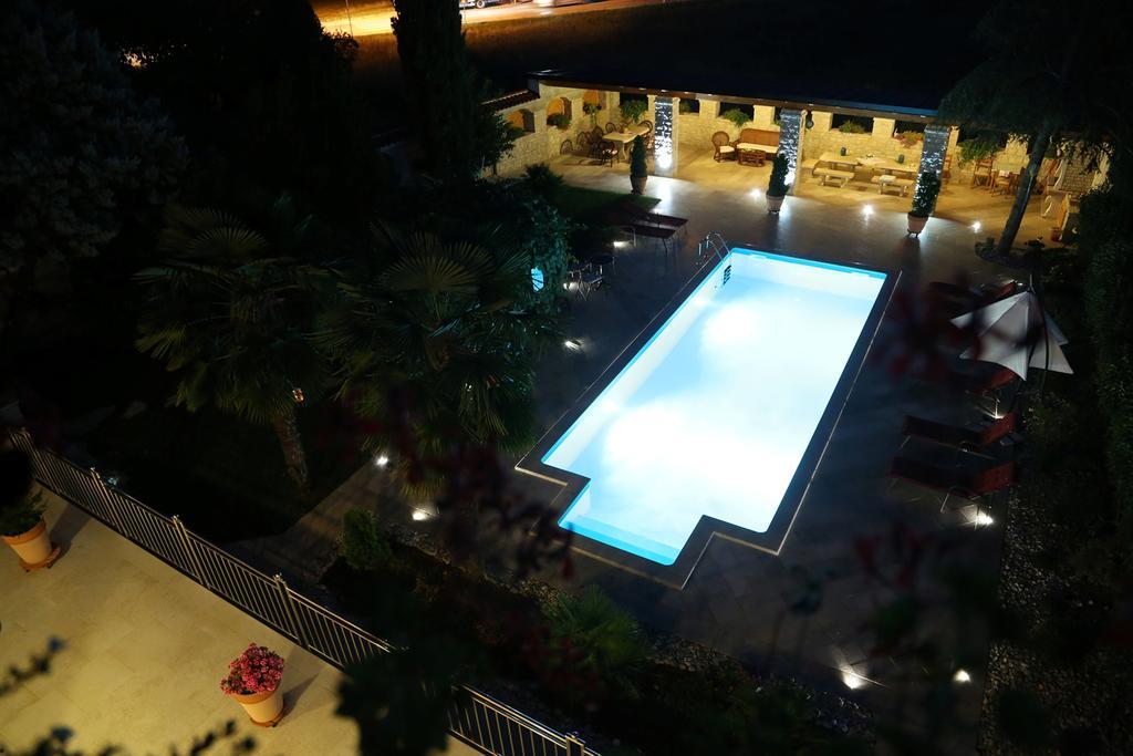 Apartments Max เวอร์ซาร์ ภายนอก รูปภาพ